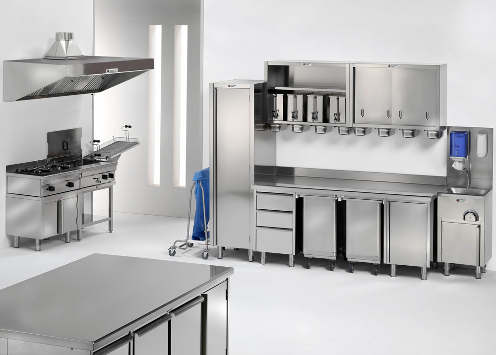 Composizione arredi inox Officine Bano